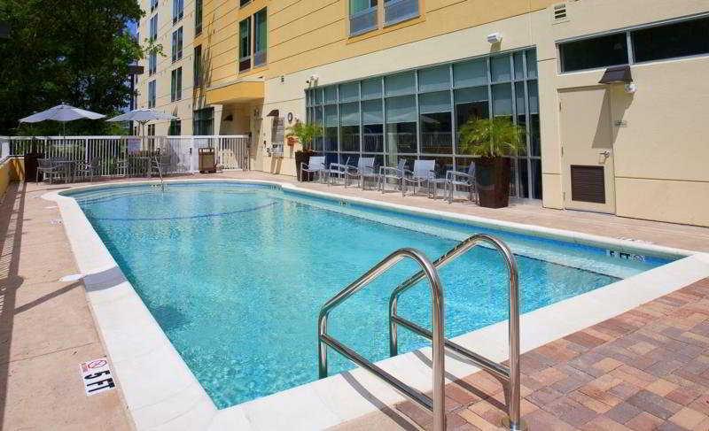 Springhill Suites Tampa North/Tampa Palms Экстерьер фото