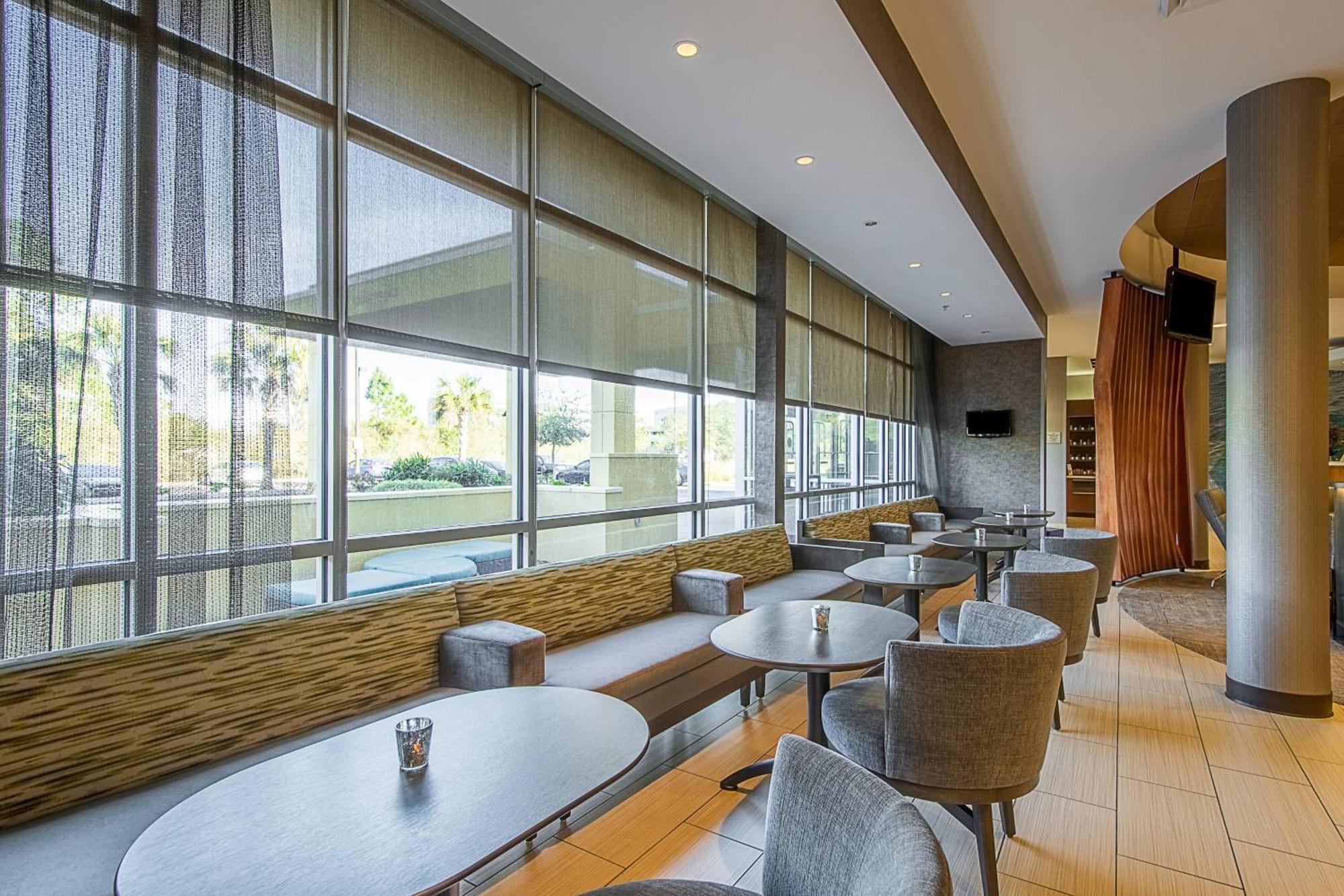 Springhill Suites Tampa North/Tampa Palms Экстерьер фото