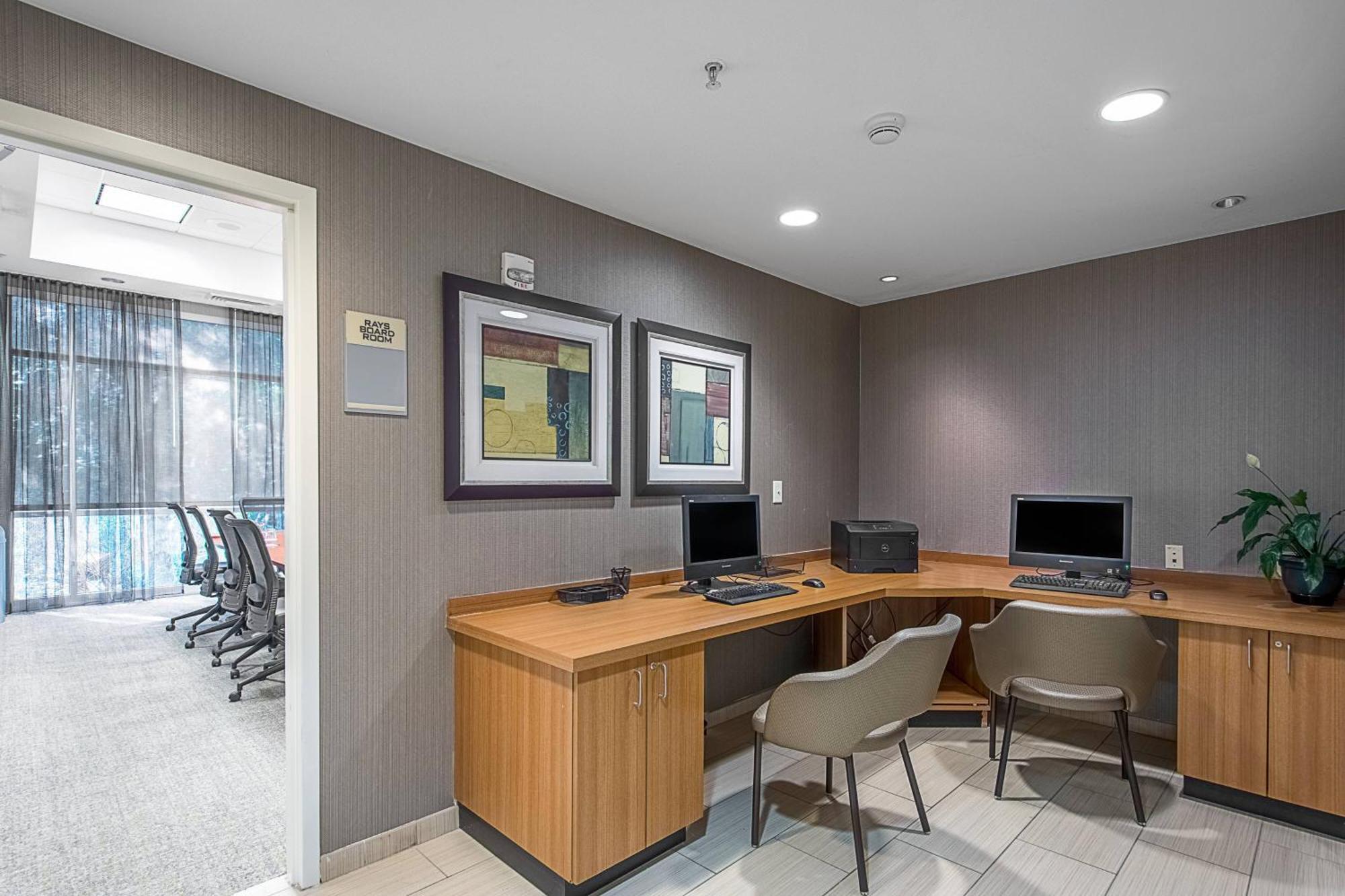 Springhill Suites Tampa North/Tampa Palms Экстерьер фото