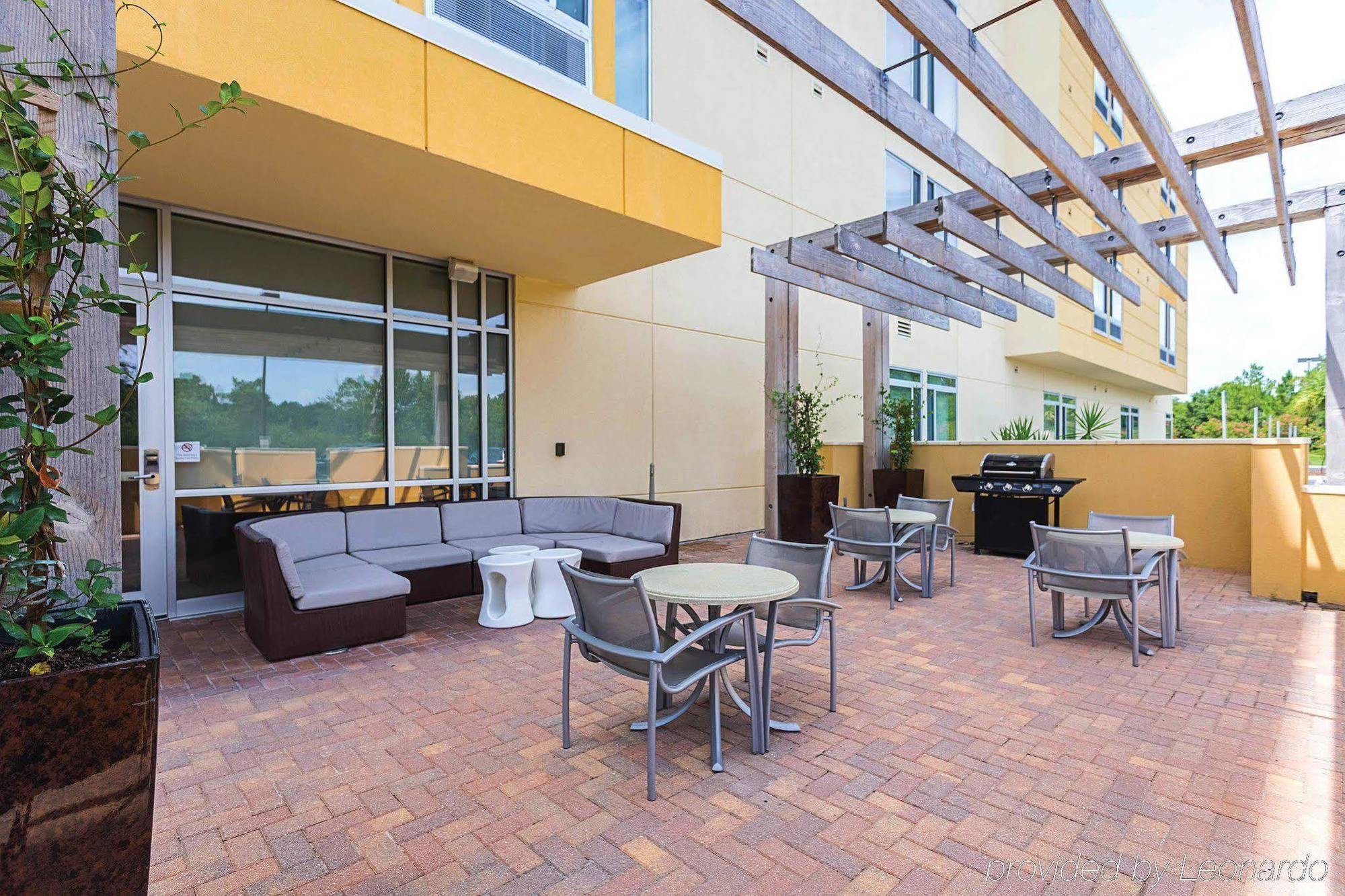 Springhill Suites Tampa North/Tampa Palms Экстерьер фото