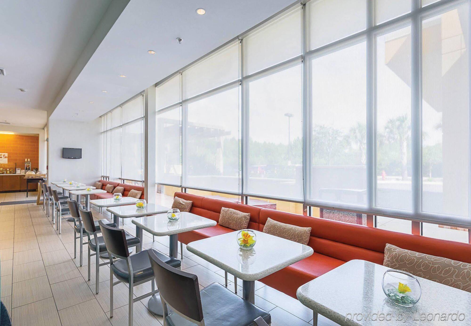 Springhill Suites Tampa North/Tampa Palms Экстерьер фото