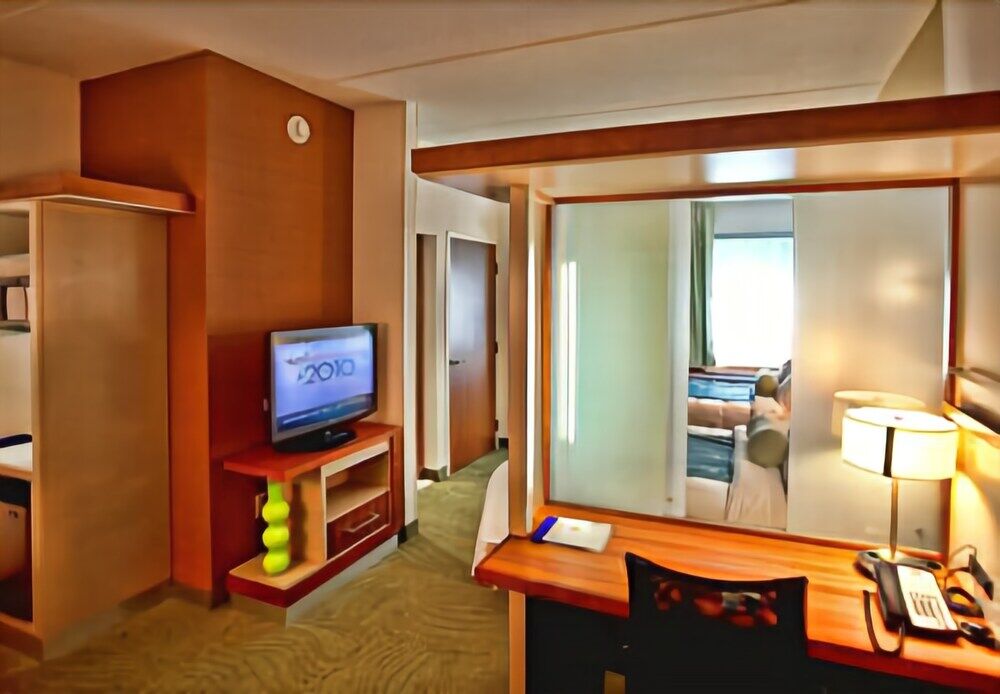 Springhill Suites Tampa North/Tampa Palms Экстерьер фото